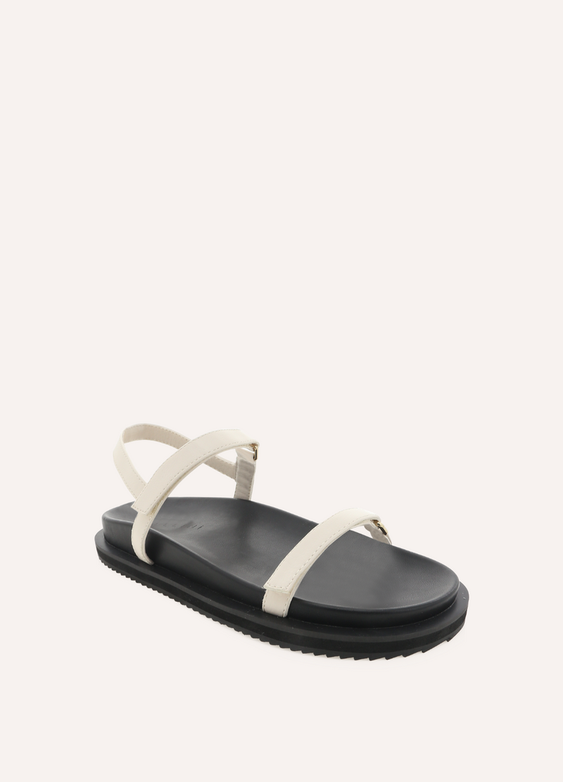 Tasa Sandal